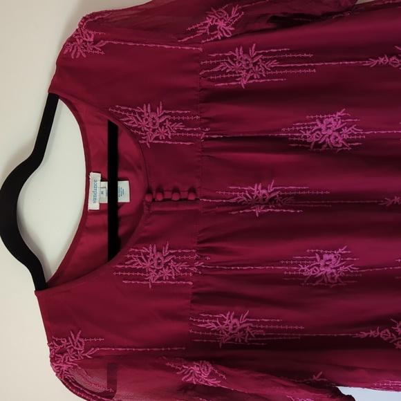 Sundance Pink Embroidered Top Blouse Short Sleeve Medium, fits like a Large, EUC - Picture 2 of 9